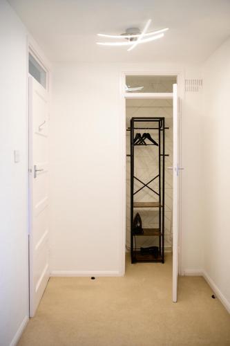 Strelley house 4 , Perfect for business trip & Families holiday or working proffesionals-5 min from  in 比爾伯樂