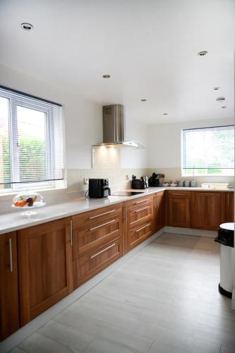 廚房, Strelley house 4 , Perfect for business trip & Families holiday or working proffesionals-5 min from  in 比爾伯樂