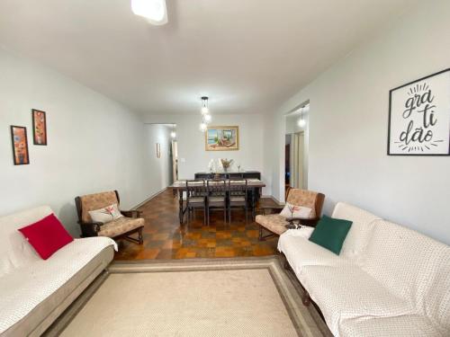 Apto 3min da Praia no Forte p/ até 12 pessoas!