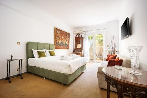 Central Athens 2 bedroom Apartment in Kolonaki, Афины