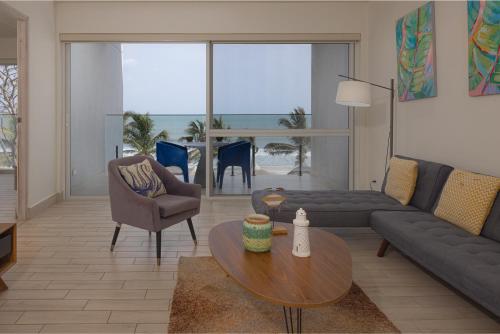 Sanctuary Ocean Front by Playa Caracol Resorts in Punta Chame