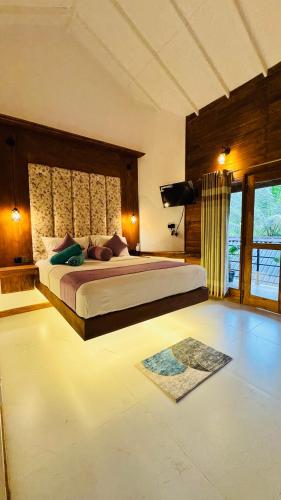 Deluxe Triple Room with Nature View image 5