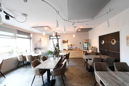 Cit'Hotel La Villa Julia in Агон Кутенвіль