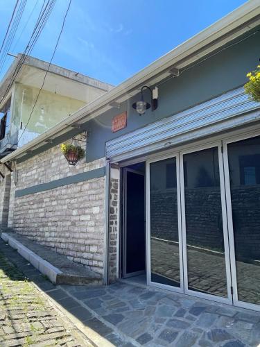 Buitenkant, Hostel Xarba in Gjirokaster