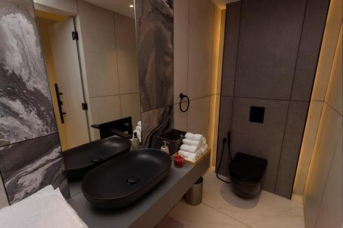 Luxurious in Abdoun Tower at 11th Floor - image 14