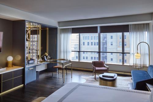 room detail thumbnail 1
