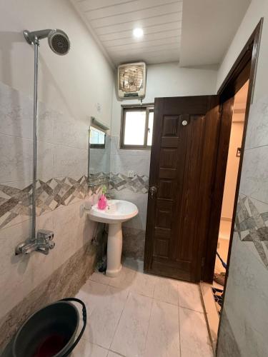 Elite 2-Bed Executive Residence - image 6