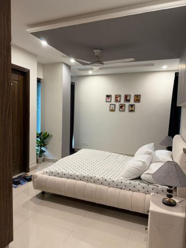 Elite 2-Bed Executive Residence - image 9