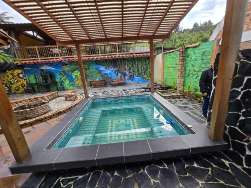 อ่างแช่น้ำร้อน, Hostal la Divisa Salento in ซาเลงโต