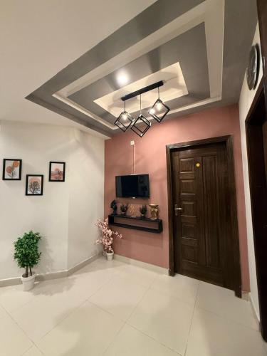 Elite 2-Bed Executive Residence - image 7