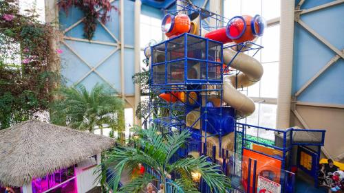 Kinderspielplatz, L'Hotel Quebec par JARO in Quebec City (QC)