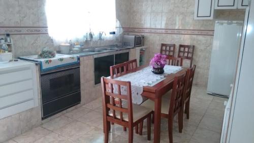 virtuve, Sitio interior com LAGO, PISCINA, EXCLUSIVO Salao de Festas in Pedra Bela