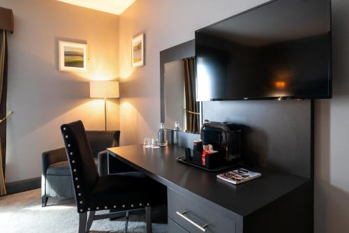 Cliffs of Moher Hotel - image 14