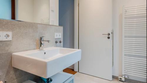 Urban Chic Apartment in Trendy Prenzlauer Berg Self-check-in, Berlin (Foto 9)