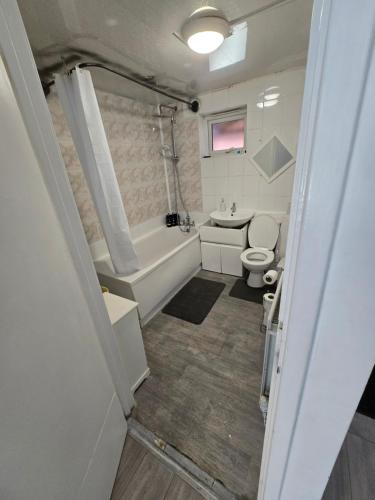 2 Bedroom Cozy Chambers with free parking, Leeds (Foto 10)