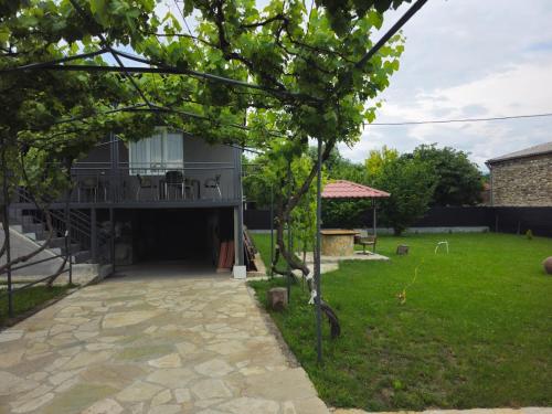 House with a forest view სახლი ტყის ხედით, Tetrakheva (foto 3)