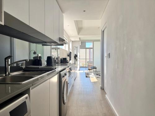 Studio Corner Unit In The Heart Of Cbd - Cape Town