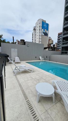 수영장, Skyline in 알베르토 올메도