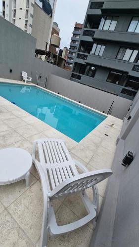 수영장, Skyline in 알베르토 올메도