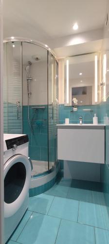 Bathroom, T2 Vue mer, Jardin clos, Village vacances Cap Esterel St Raphael in Saint-Raphael