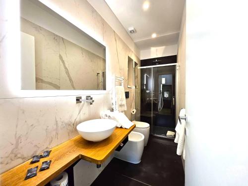 Quadruple Room with Private Bathroom image 1