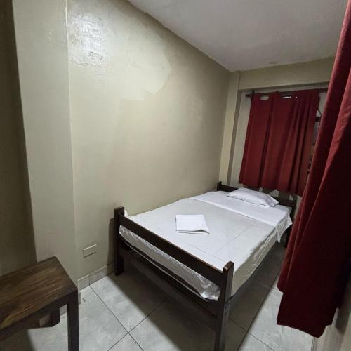 Single Room with Private Bathroom image 1