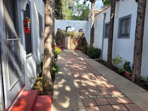 Beautiful Bungalow Five in Hollywood!, Los Angeles (foto 8)