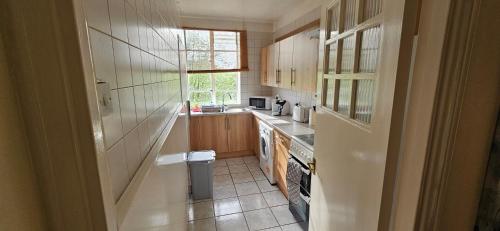 Elegant 1-Bed Flat • Sleeps 5 • NW6 • SuperHost - image 14