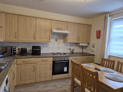 Spacious Modern 2-BR Apartment in Aberdeen City Centre 3