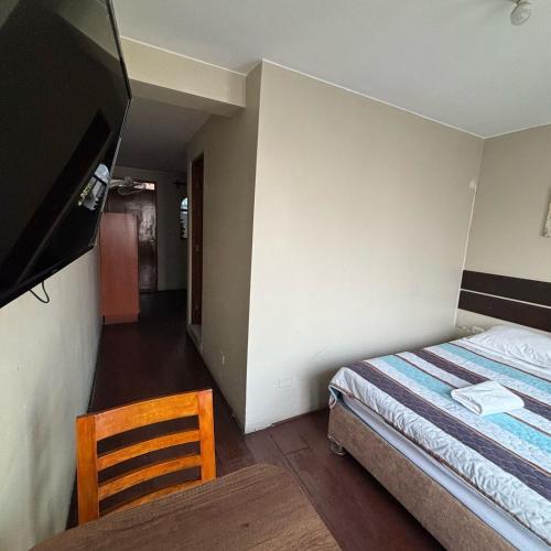 Deluxe Double Room with Two Double Beds image 2