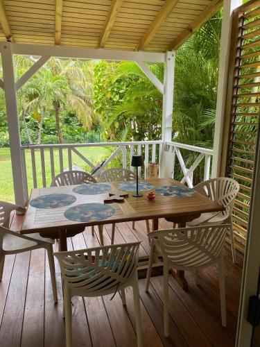 Residence piscine Ste Roses in Baie-Mahault