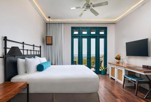 Santarena Hotel