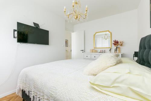 One-Bedroom Apartment image 10