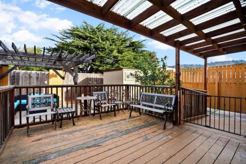 Beachy 1BR Escape with Sofa Bed - Golf & Beach Nearby in Pacifica