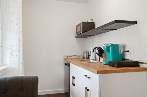 Beachy 1BR Escape with Sofa Bed - Golf & Beach Nearby in Pacifica