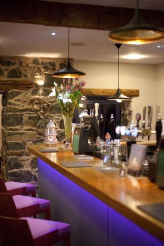 Cross Foxes - Bar Grill Rooms - image 12