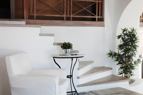 Two-Bedroom Villa with Panoramic Caldera View image 10