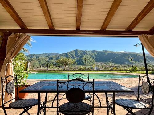 ระเบียง/ชานเรือน, Holiday Home in Sicily with Private Pool in ฟรานกาวิลลา ซิชิลิอา