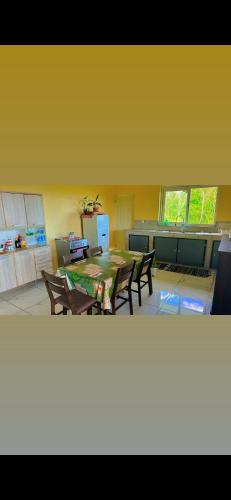 PUNAEI LODGE in ฮีวา โออา