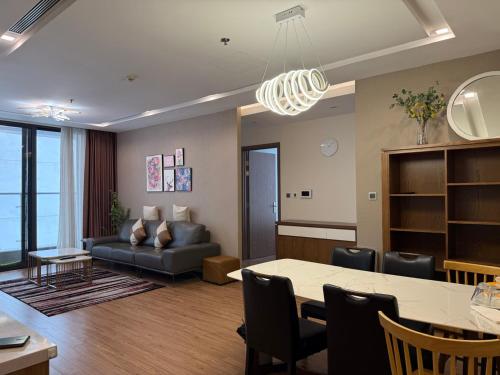 Three-Bedroom Apartment image 5