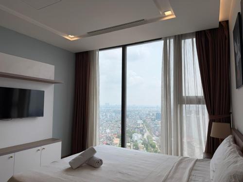 Three-Bedroom Apartment image 9