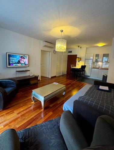 Midtown Apartments - Easy Check-in&Parking, Budapest
