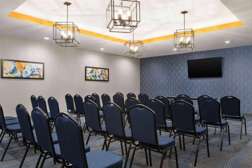 라 퀸타 인 & 스위트 바이 윈덤 오스틴 사우스 - 회의실/연회장