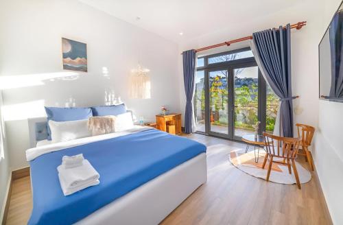 Boho Boutique Dalat - Romantic Light Valley View