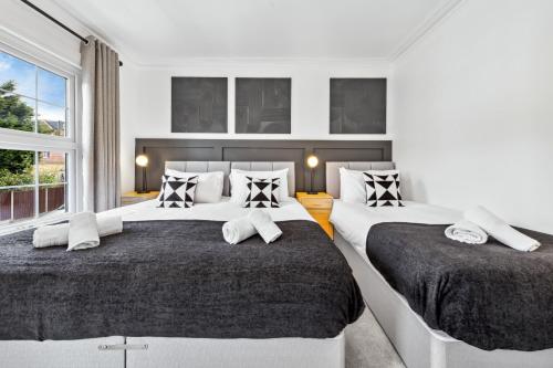 Charming 4-Bedroom Relocations, Elev8 Stays