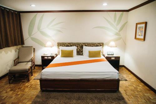 room detail thumbnail 1