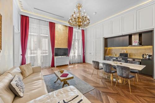 Count Zrinyi Basilica Luxurious Residence, Budapest