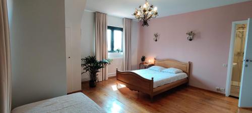 Het Weiland Villa Abondance met prachtig uitzicht in دامي