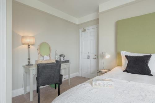Alexandra Hotel & Restaurant – Lyme Regis