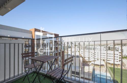 Elite LUX Holiday Homes - Modern Sleek Studio in Arjan Dubai, Дубай (фото 8)